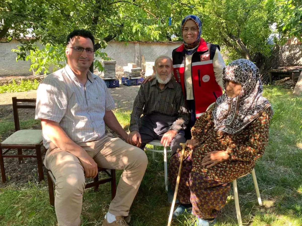 71 Yıldır Beraber Olan Adem ve Habibe Çifti Ziyaret Edildi