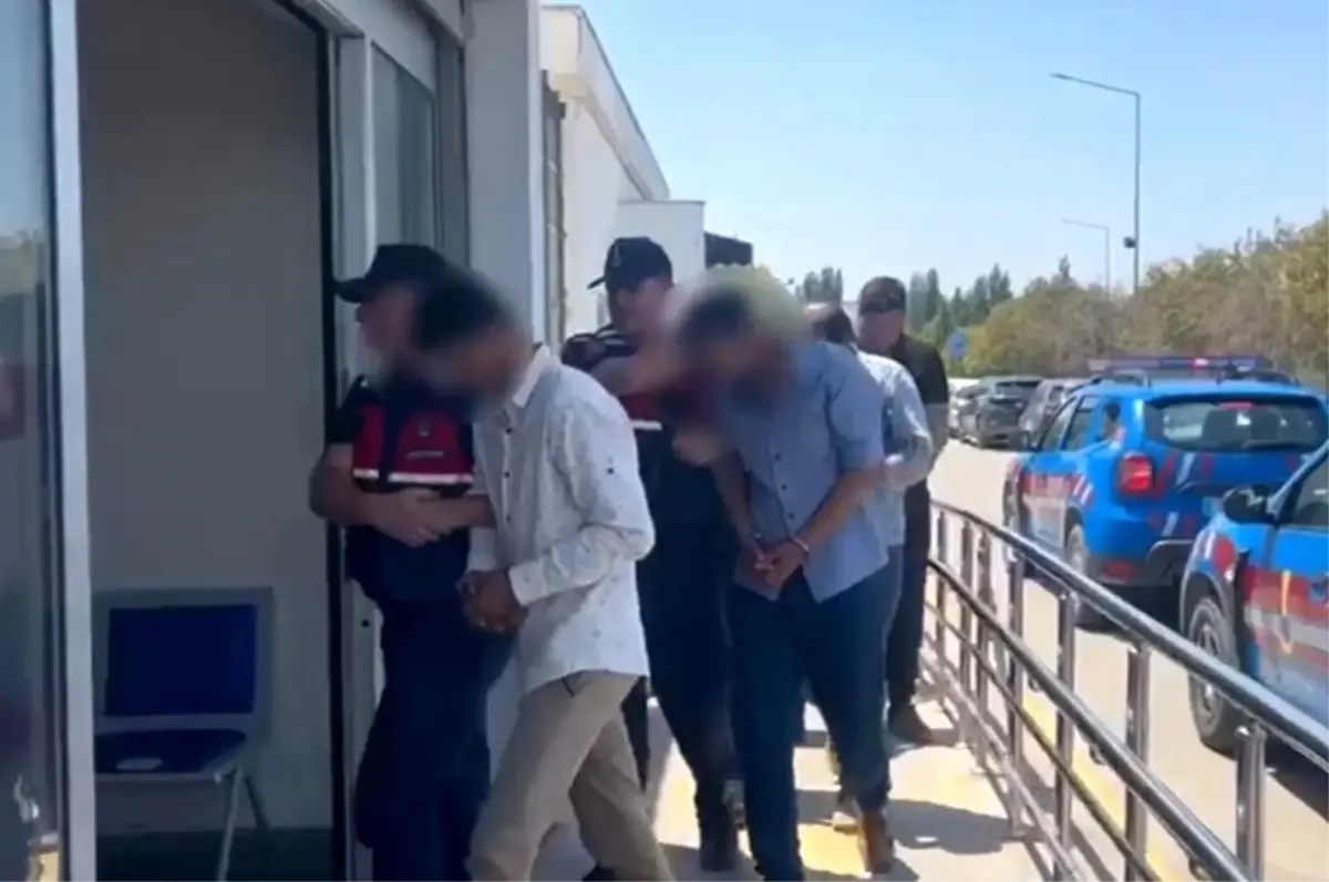 Adana'da Orman Yangınları ve Uçak Kazası: 7 Şüpheli Tutuklandı