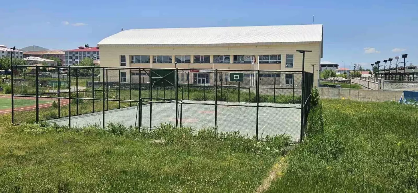 Bulanık Stadyumu’na Modern Yenileme Projesi