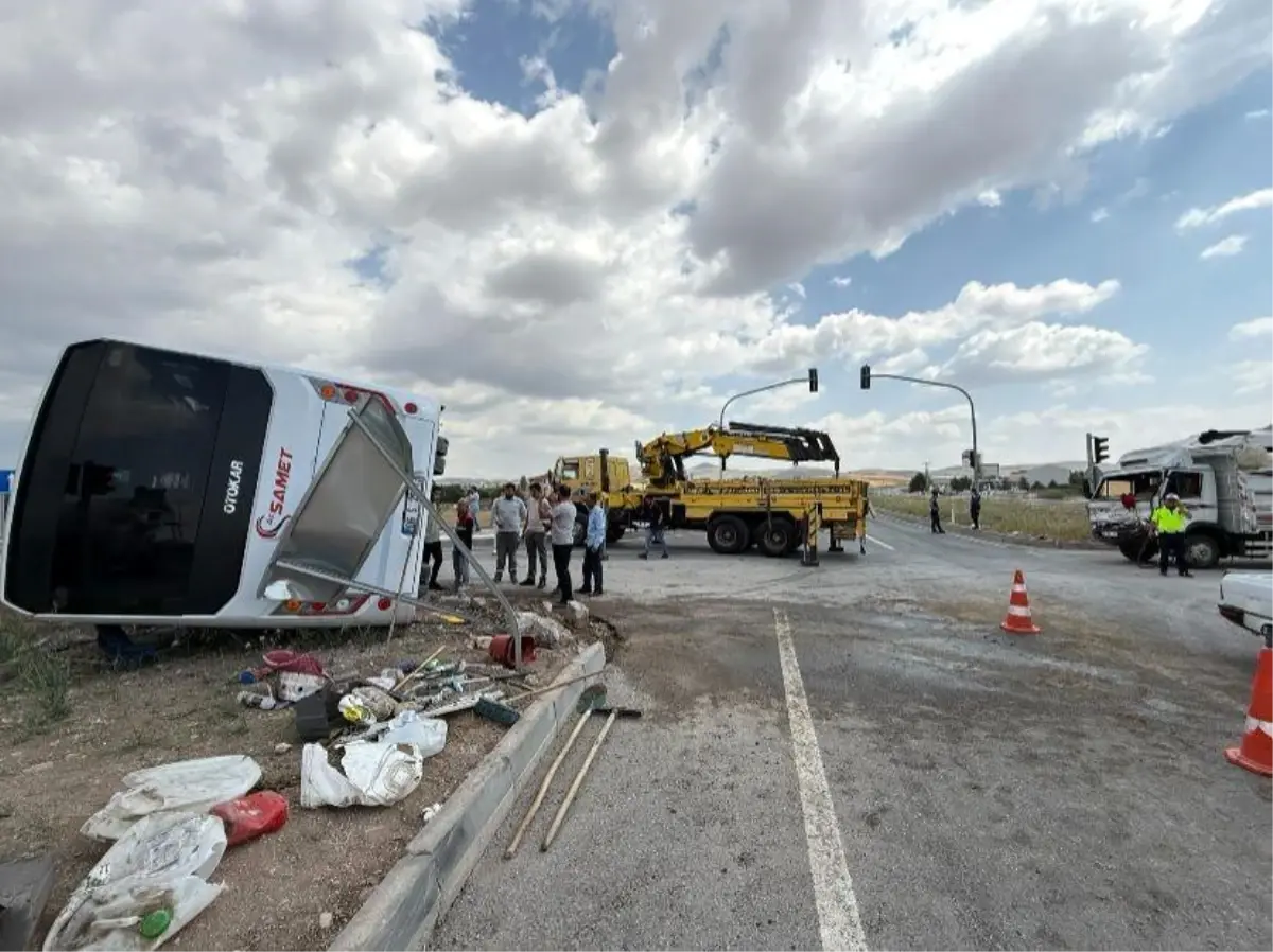 Ankara'da Trafik Kazası: 3 Yaralı