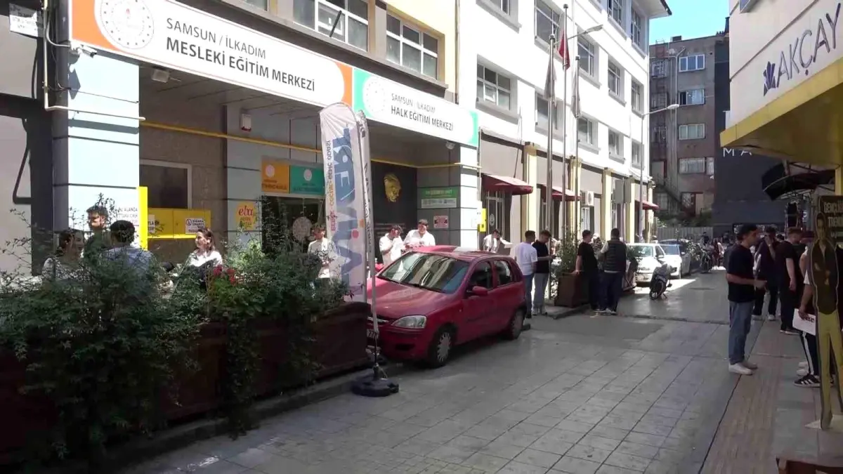 Samsun'daki Meslek Eğitim Merkezi, Esnafı Rahatsız Ediyor