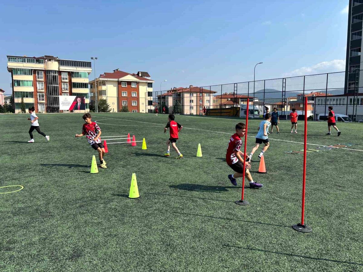 Bilecik Futbol Akademi U11 ve U12 Takımları Hızla Gelişiyor