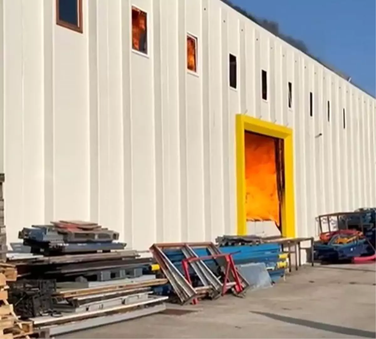 Ergene'de Gıda Deposunda Yangın Paniği