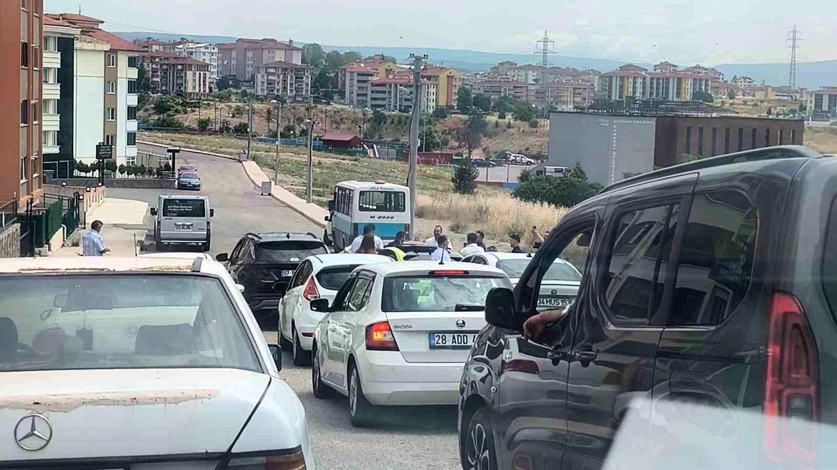 Karabük'te Düğün Konvoyu Trafiği Aksattı, Cezalar Kesildi