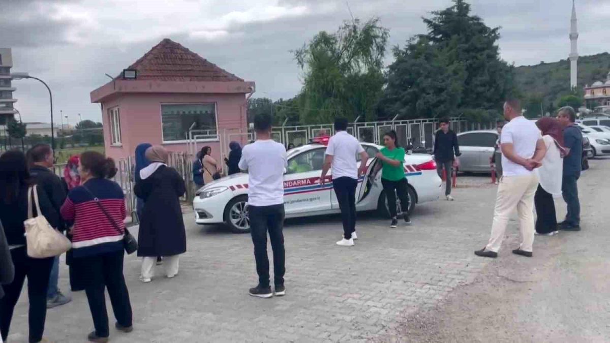 Samsun'da Jandarma, Kimliğini Unutan Öğrenciye Yardım Etti