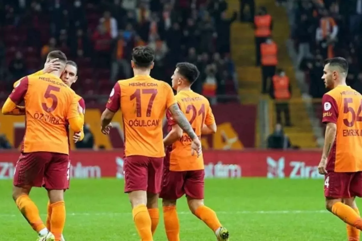 Nereden nereye! Galatasaray'ın eski yıldızı 2. Lig takımına imza attı