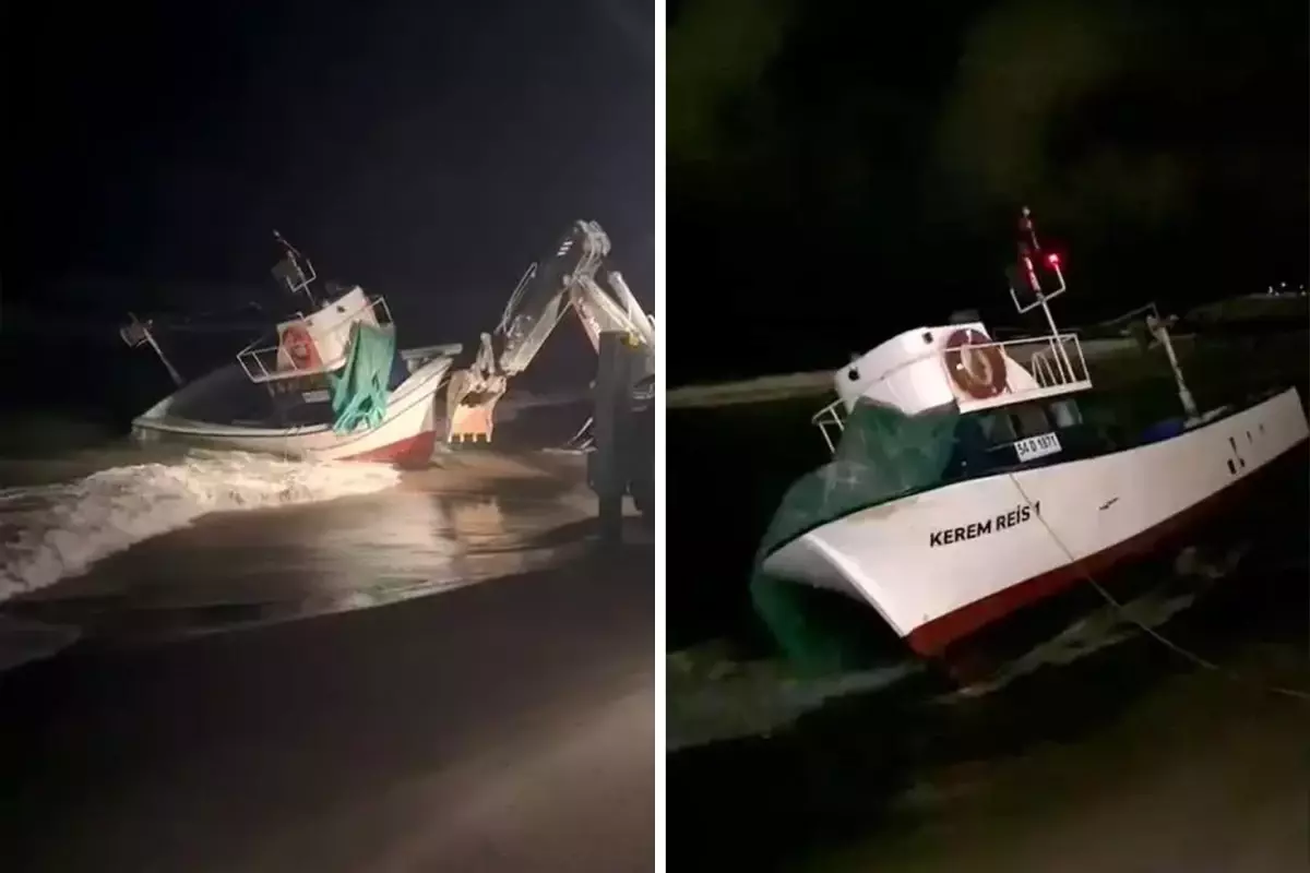Sakarya Nehri ağzında tekne karaya oturdu