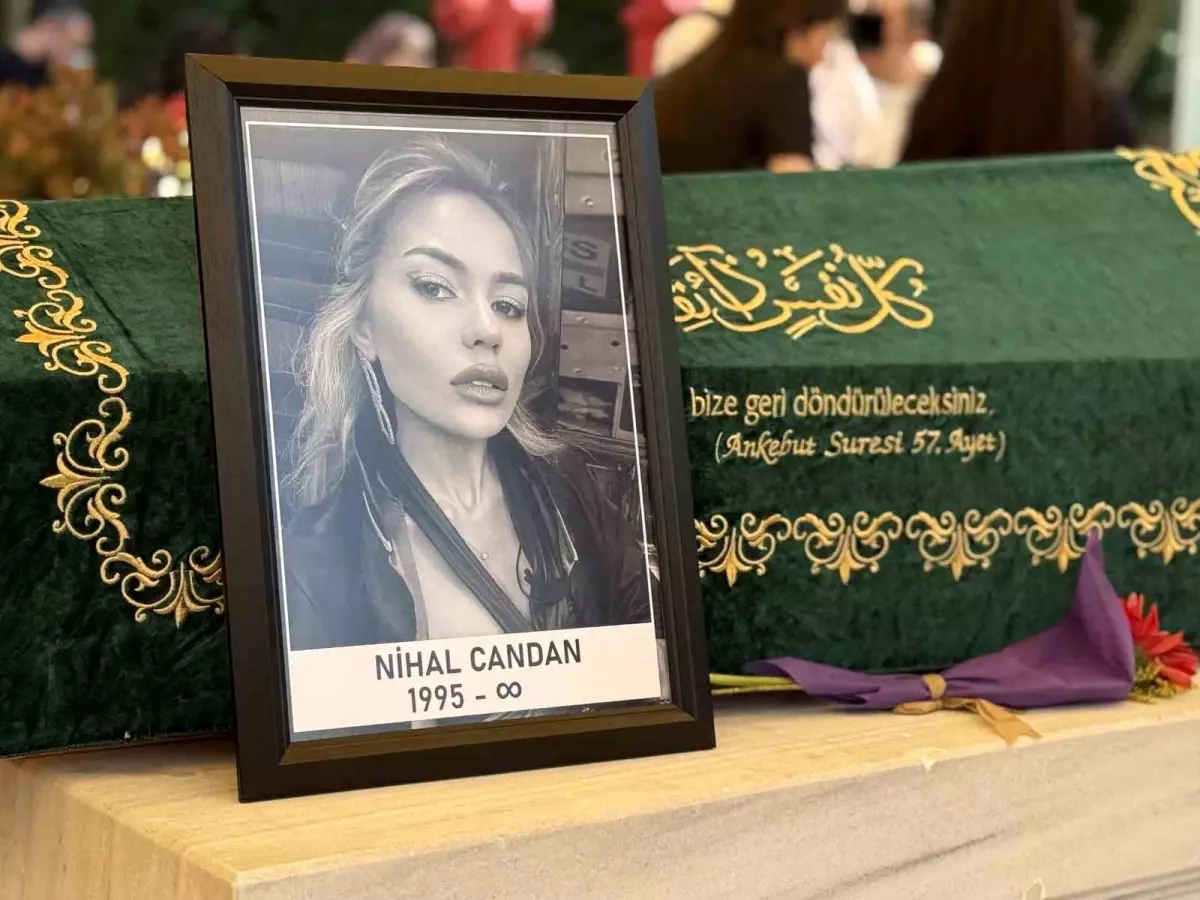 Sosyal Medya Fenomeni Nihal Candan Hayatını Kaybetti