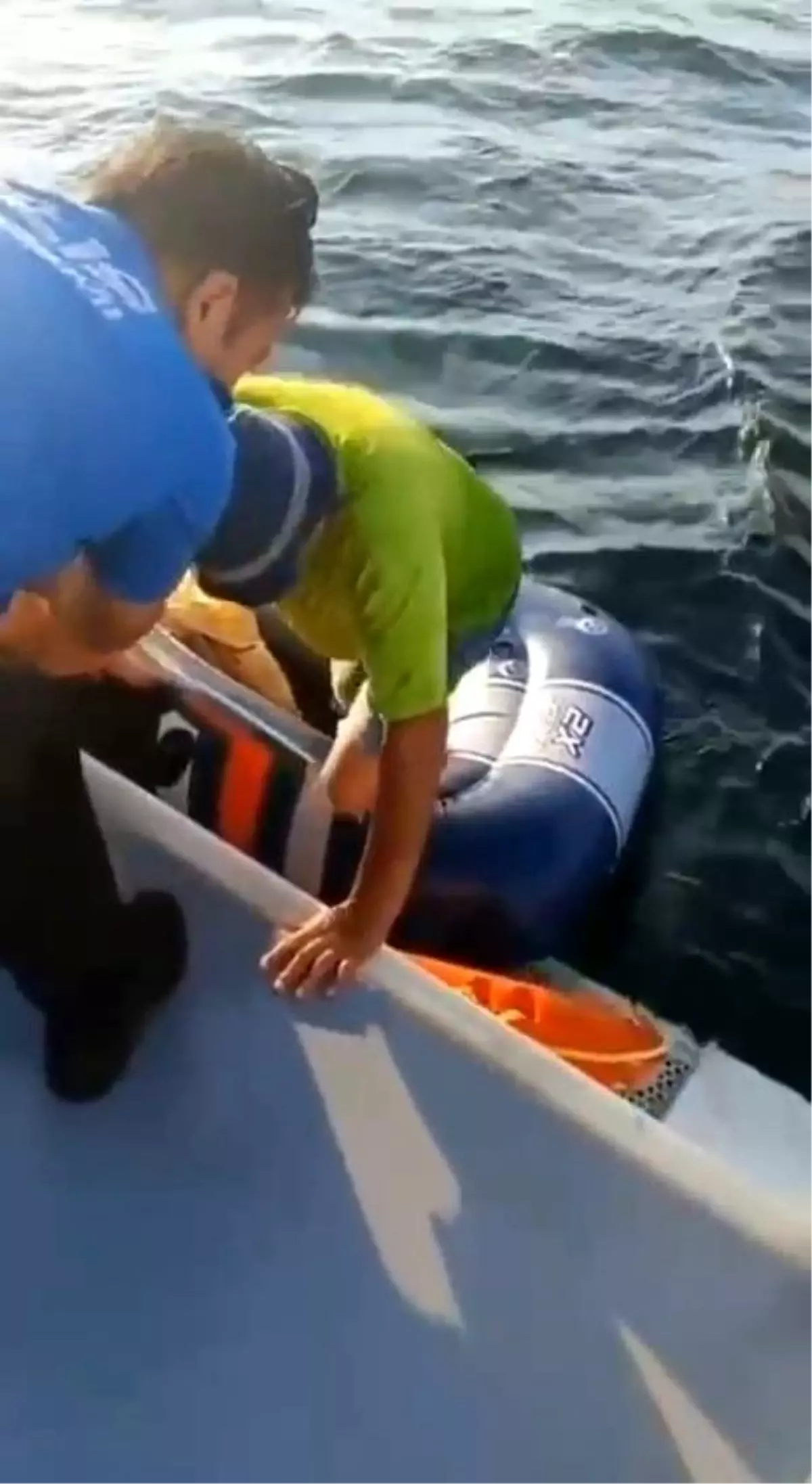 Tekirdağ'da Sürüklenen Botursal Kurtarma Operasyonu