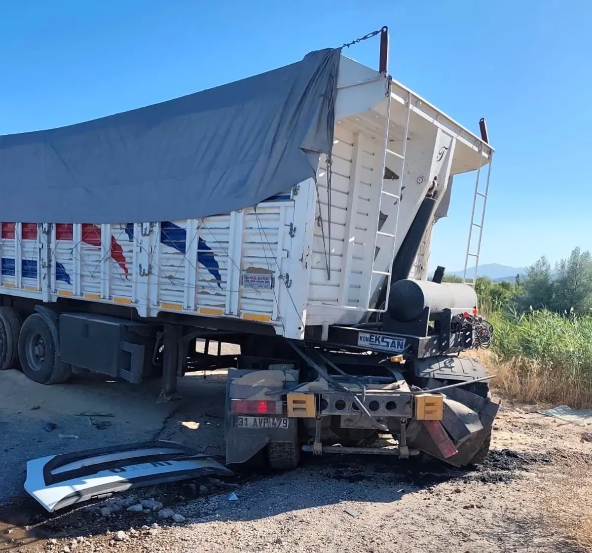 Adıyaman'da Tır ile Beton Mikserinin Çarpışması: 1 Yaralı