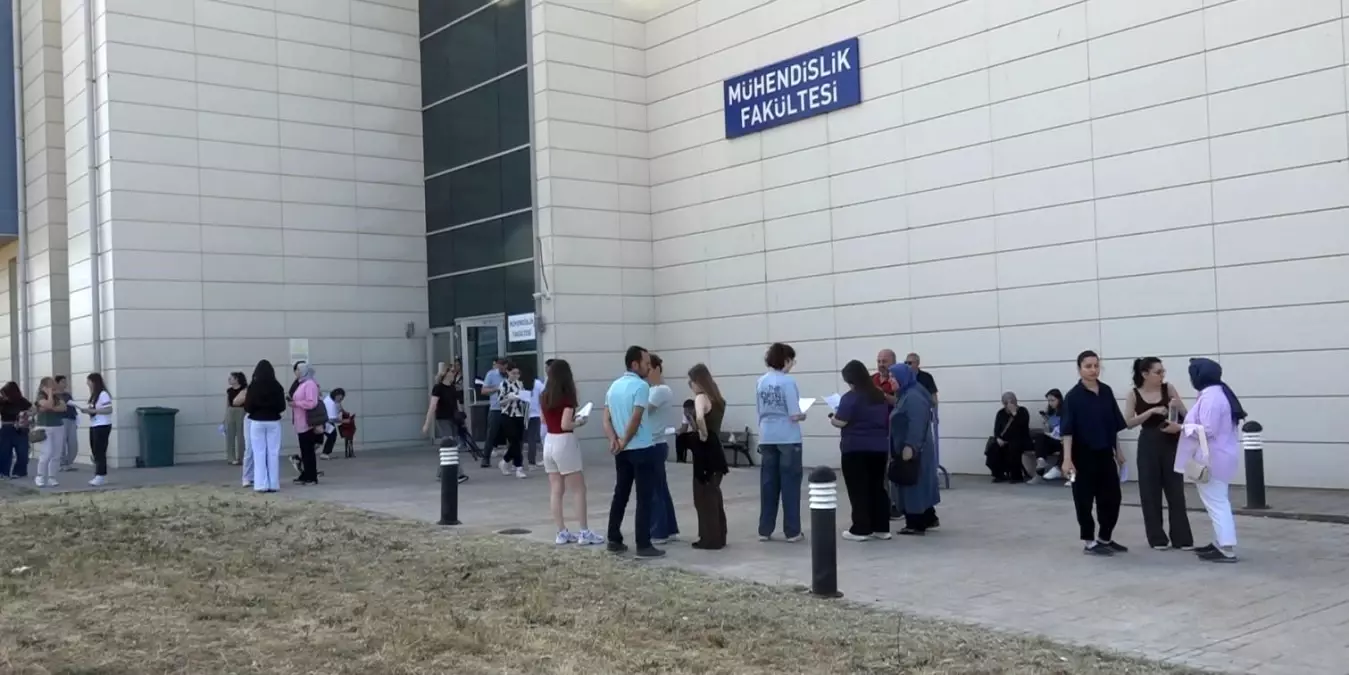 YKS'nin İlk Oturumu TYT Başladı