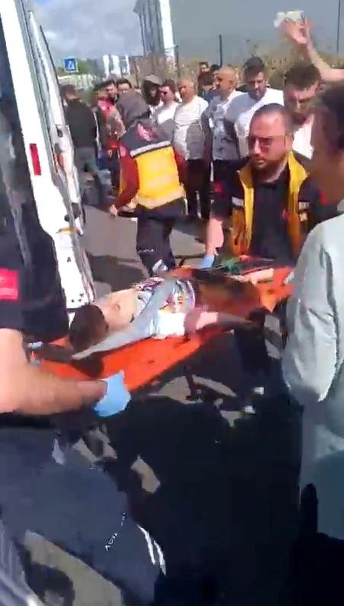 Arnavutköy'de Otomobilin Çarptığı Bebek Hayatını Kaybetti