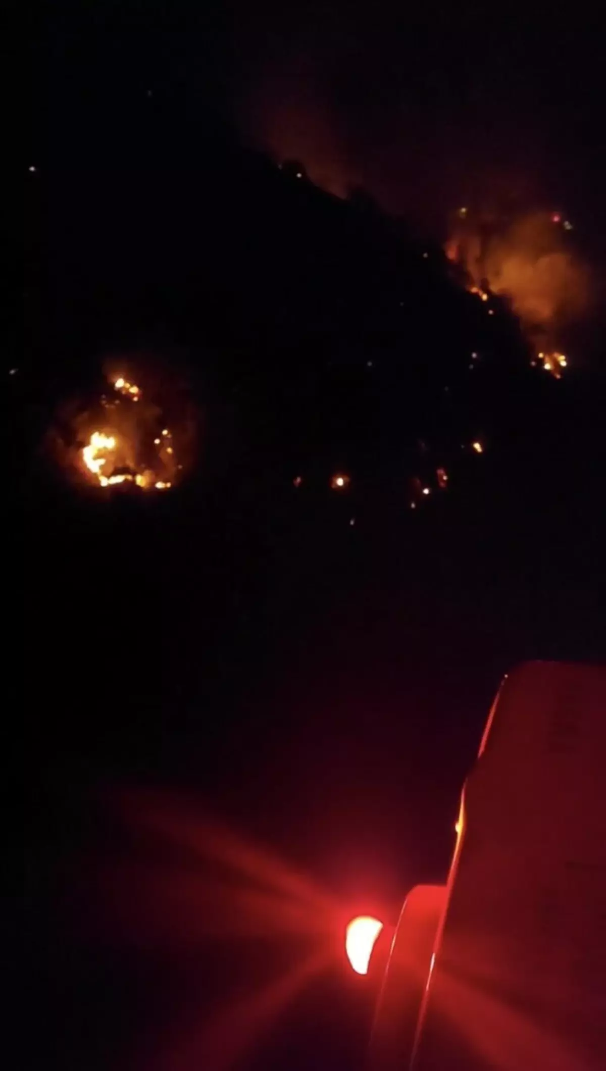 Gece Görüşlü Helikopterler Orman Yangınına Müdahale Ediyor