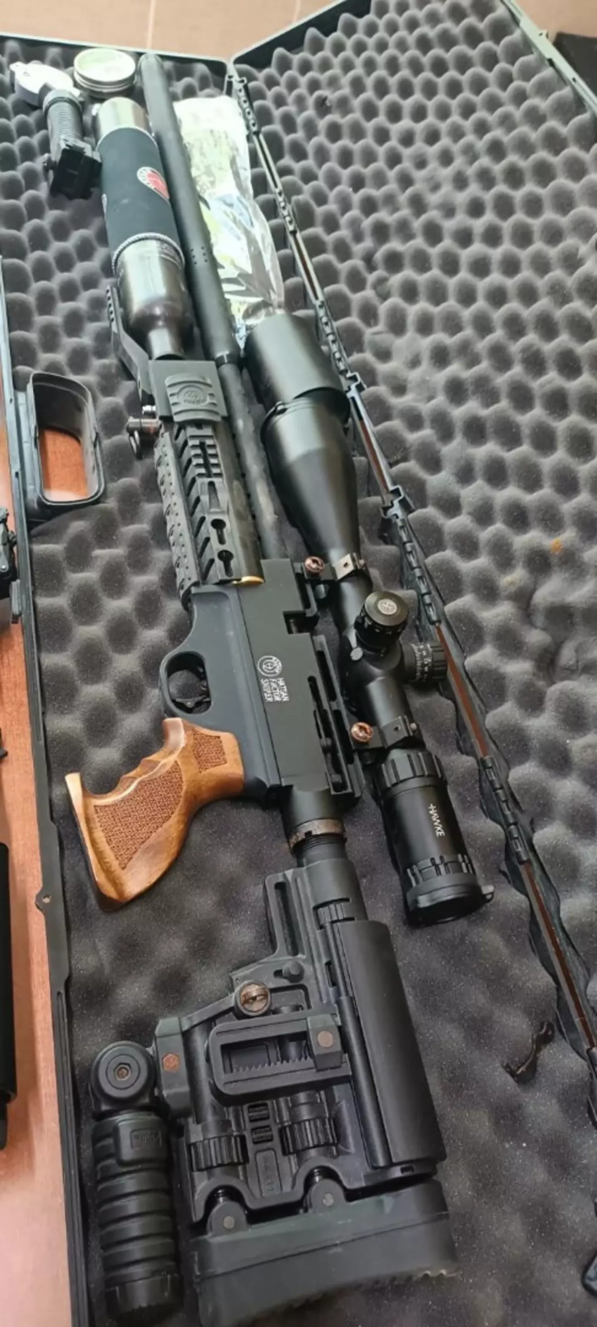 Aydın'da Eş Zamanlı Operasyonda Çok Sayıda Silah Ele Geçirildi