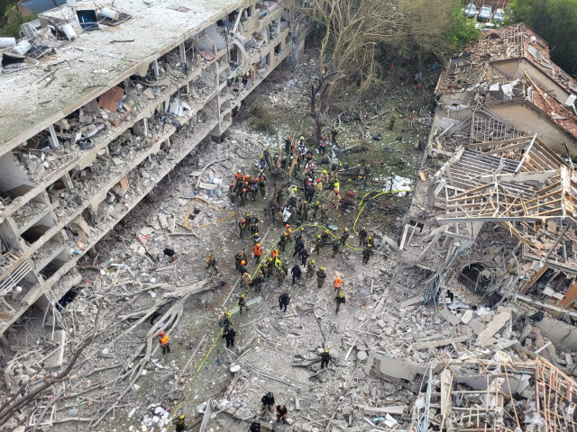 İran'dan misilleme! Hayfa ve Tel Aviv'de büyük patlamalar yaşanıyor