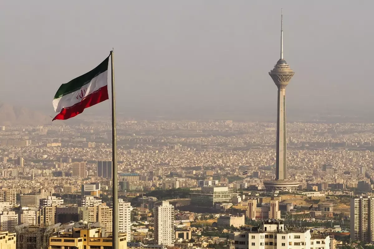İran Kızılayı: ABD Saldırılarında 11 Yaralı