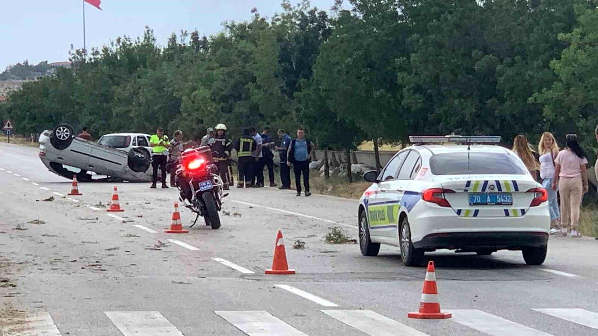 Karaman'da Takla Atan Otomobilde 4 Yaralı