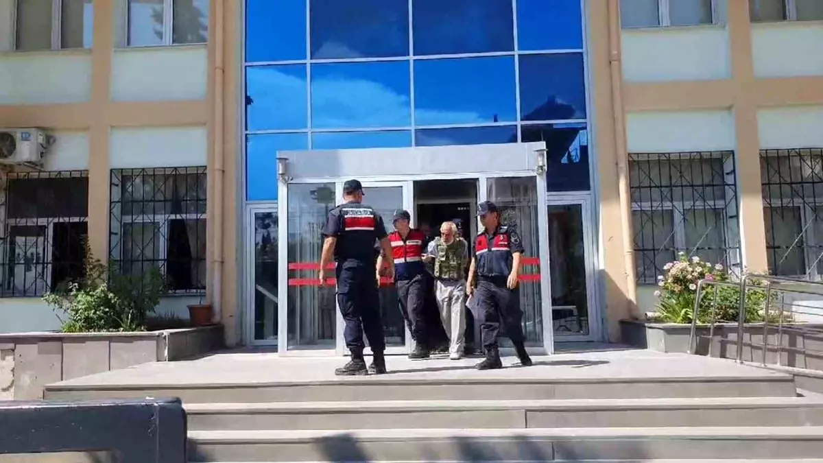 Mersin'de Silahlı Saldırı: 3 Kişi Öldürüldü, Zanlıya Ağır Ceza