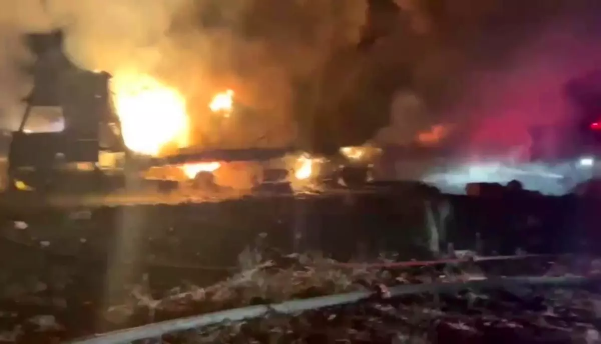 Şanlıurfa'da Seyir Halindeki Tırda Yangın Çıktı