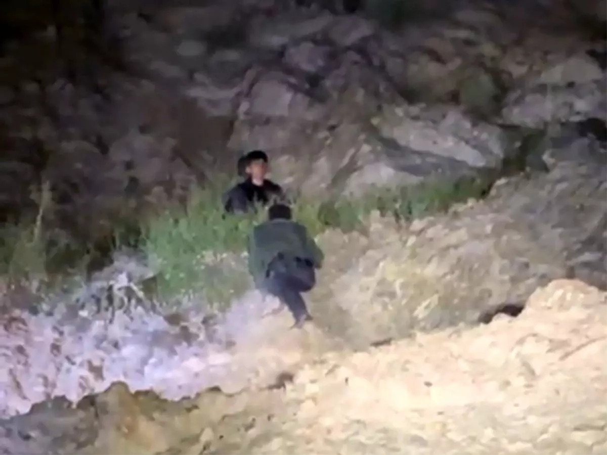 Siirt'te Kayalıktan Düşen Çocuk Yaralandı