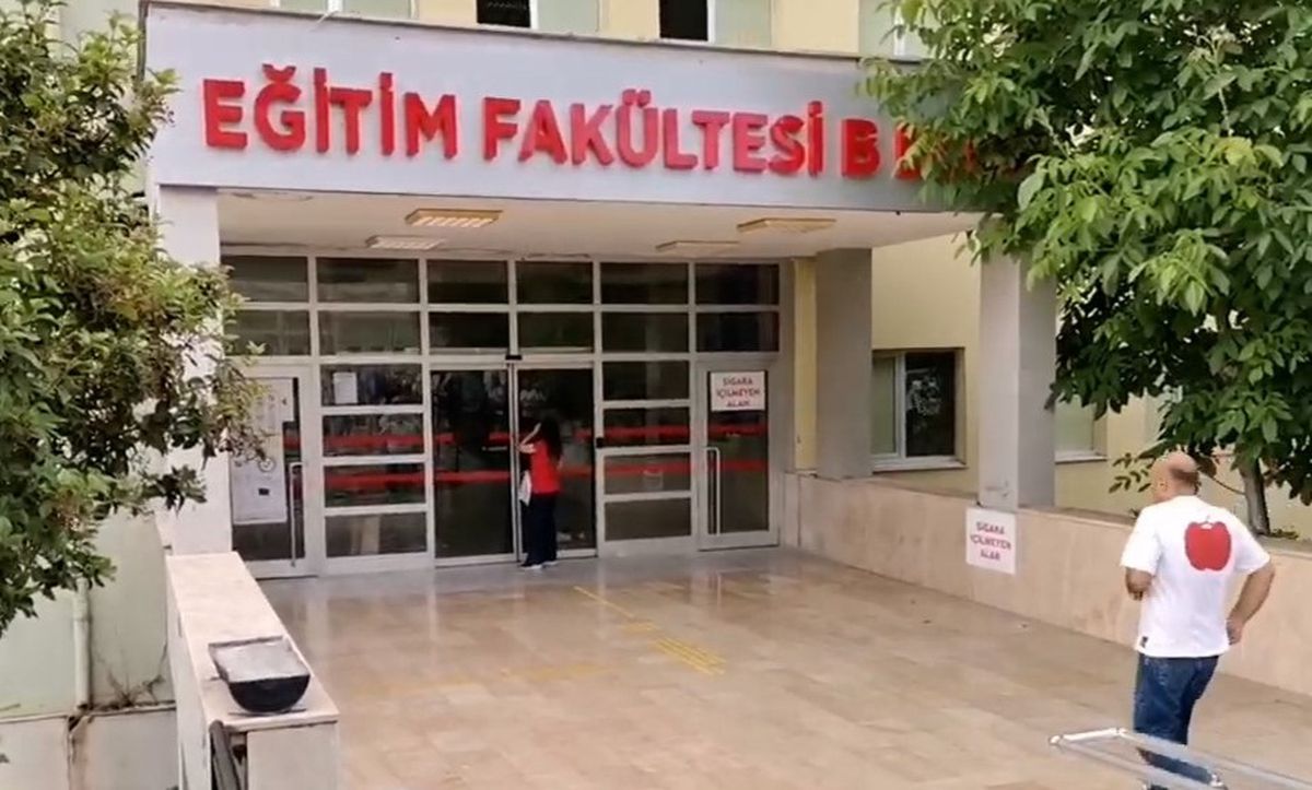 Samsun'da Sınava Geç Kalan Genç Kız Sinir Krizi Geçirdi