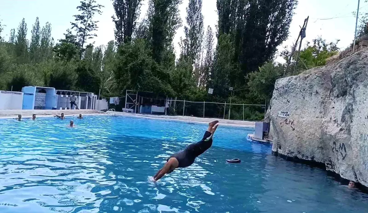 Kayseri'nin Keşişin Havuzu Yaz Sıcaklarında Uğrak Nokta Haline Geldi