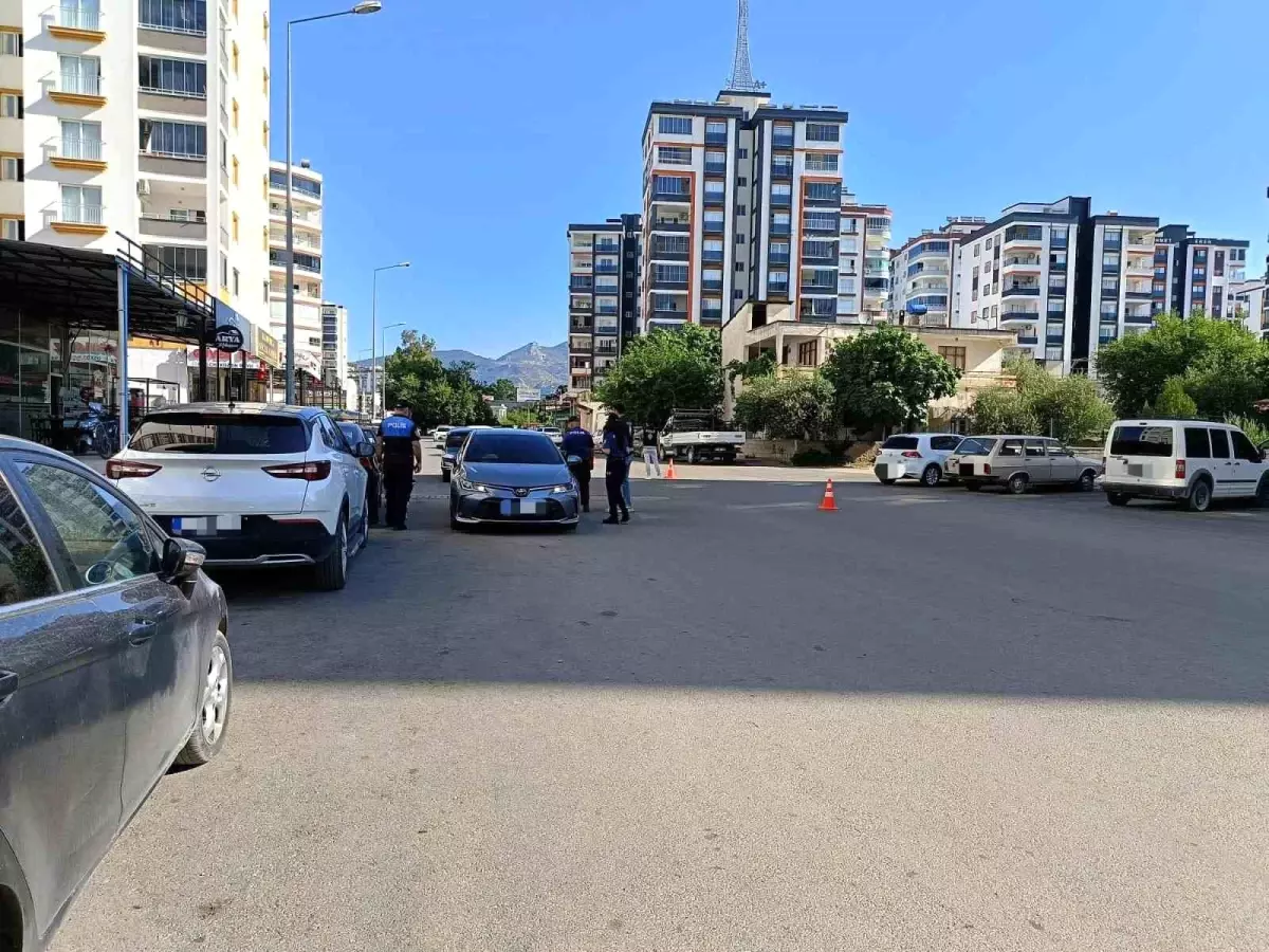 Adana'nın Kozan ilçesinde suçlulara yönelik denetimlerde 7 kişi yakalandı