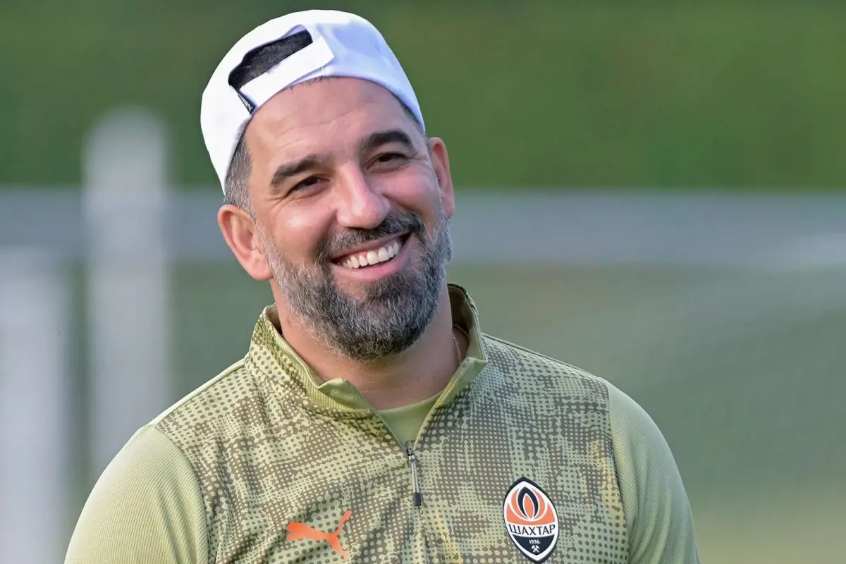 Anlaşmanın eli kulağında! Fenerbahçe'nin yıldızı Arda Turan'ın takımına gidiyor