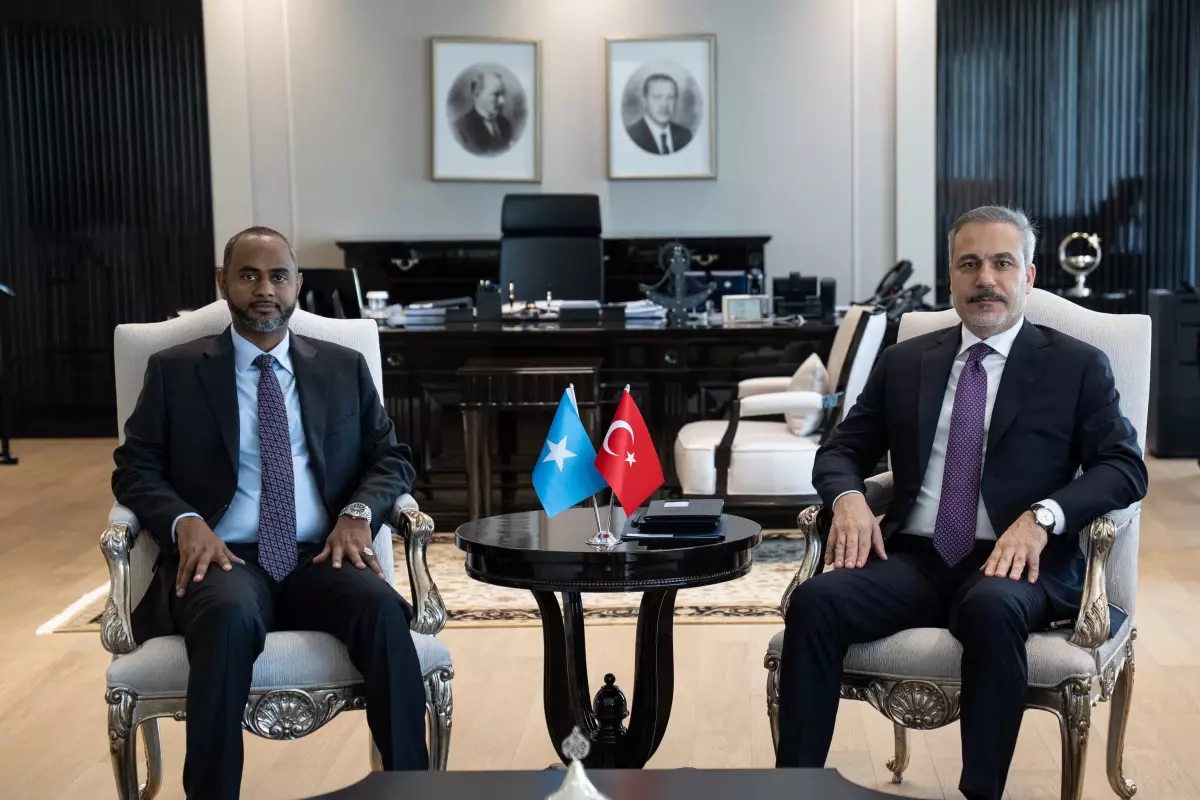 Bakan Fidan, Somali Ulaştırma Bakanı ile Görüşme Gerçekleştirdi