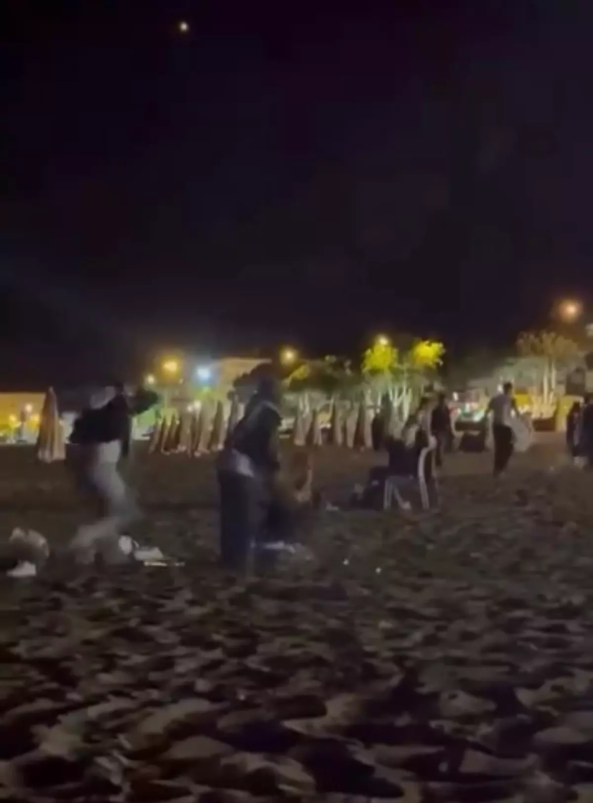 İnkumu Plajında Bıçaklı Kavga: 1 Yaralı