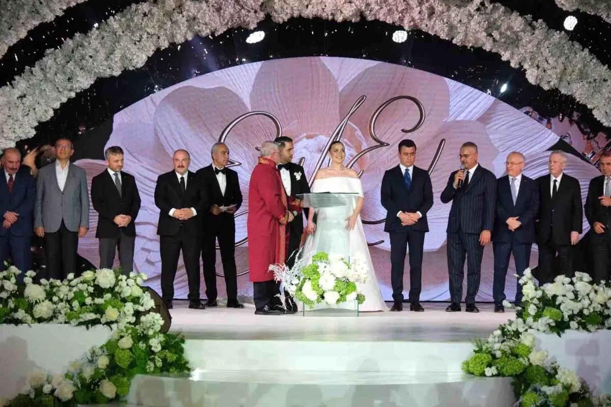 Çorum'daki Görkemli Düğün, Ünlü İsimleri Buluşturdu