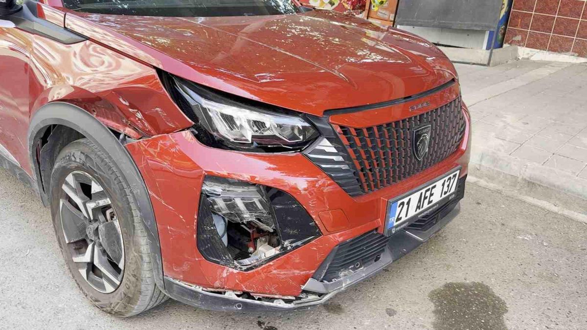 Diyarbakır'da Trafik Kazası: 5 Yaralı