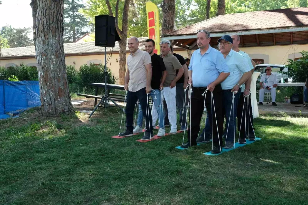 Özhan Marketler Çalışanları için Geleneksel Piknik Düzenledi