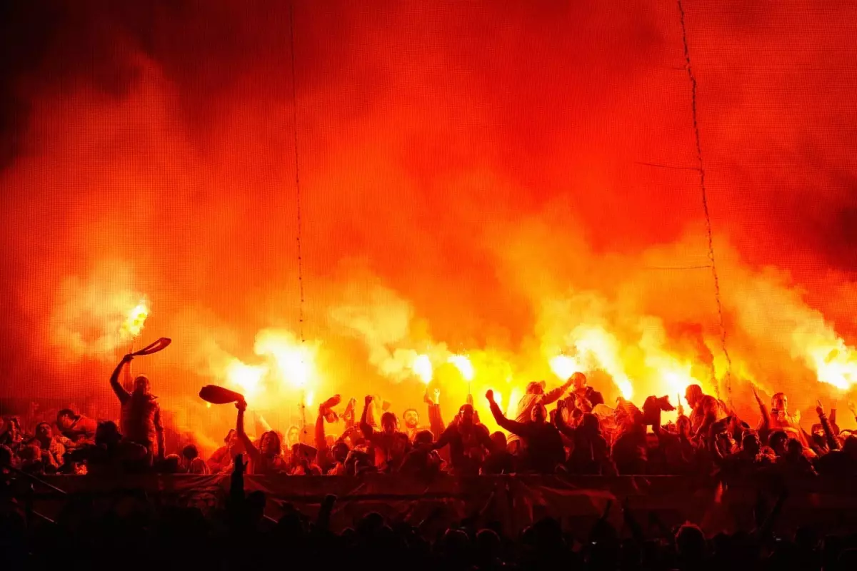 Gelirse yer yerinden oynar! Süper Lig devi, yılın transfer bombasını patlatıyor