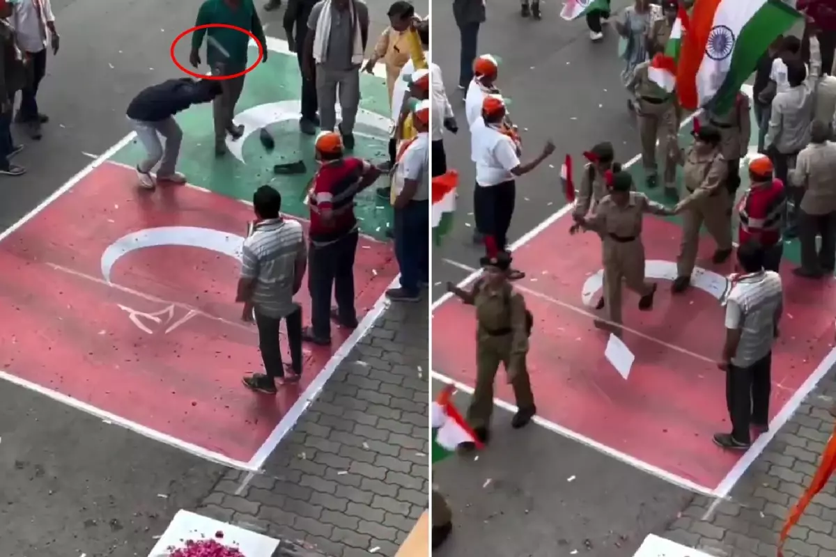Hindistan'da skandal görüntü! Türk ve Pakistan bayraklarını çiğnediler