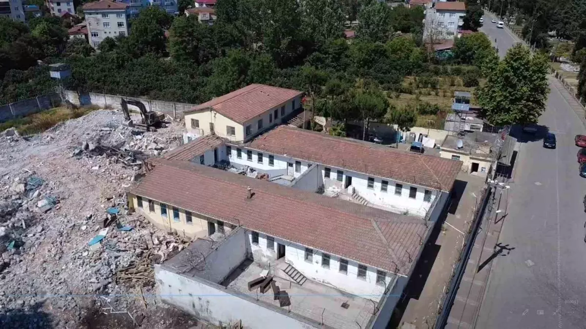 Çarşamba Cezaevinin Yıkım Çalışmaları Başladı