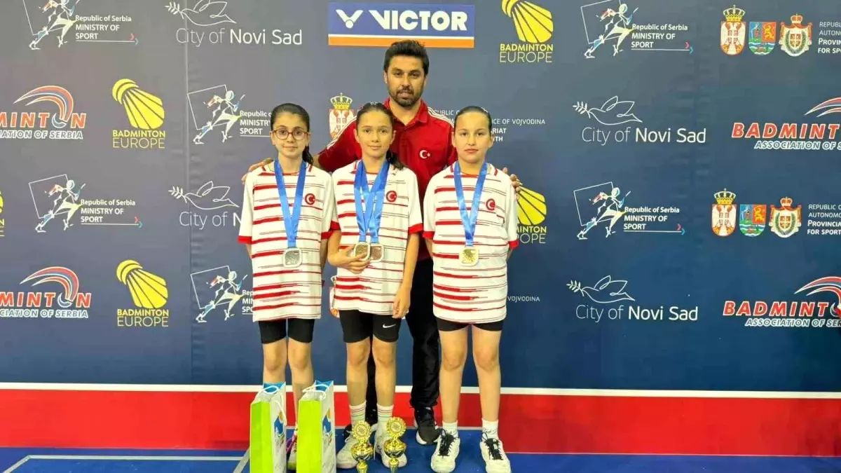 Kayserili Badminton Sporcuları Sırbistan'da 3 Madalya Kazandı