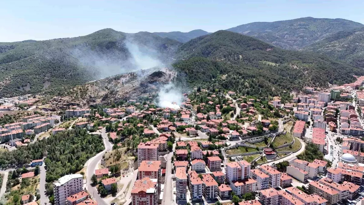 Kızılcahamam'da Apartman Çatısında Yangın Ç çıktı