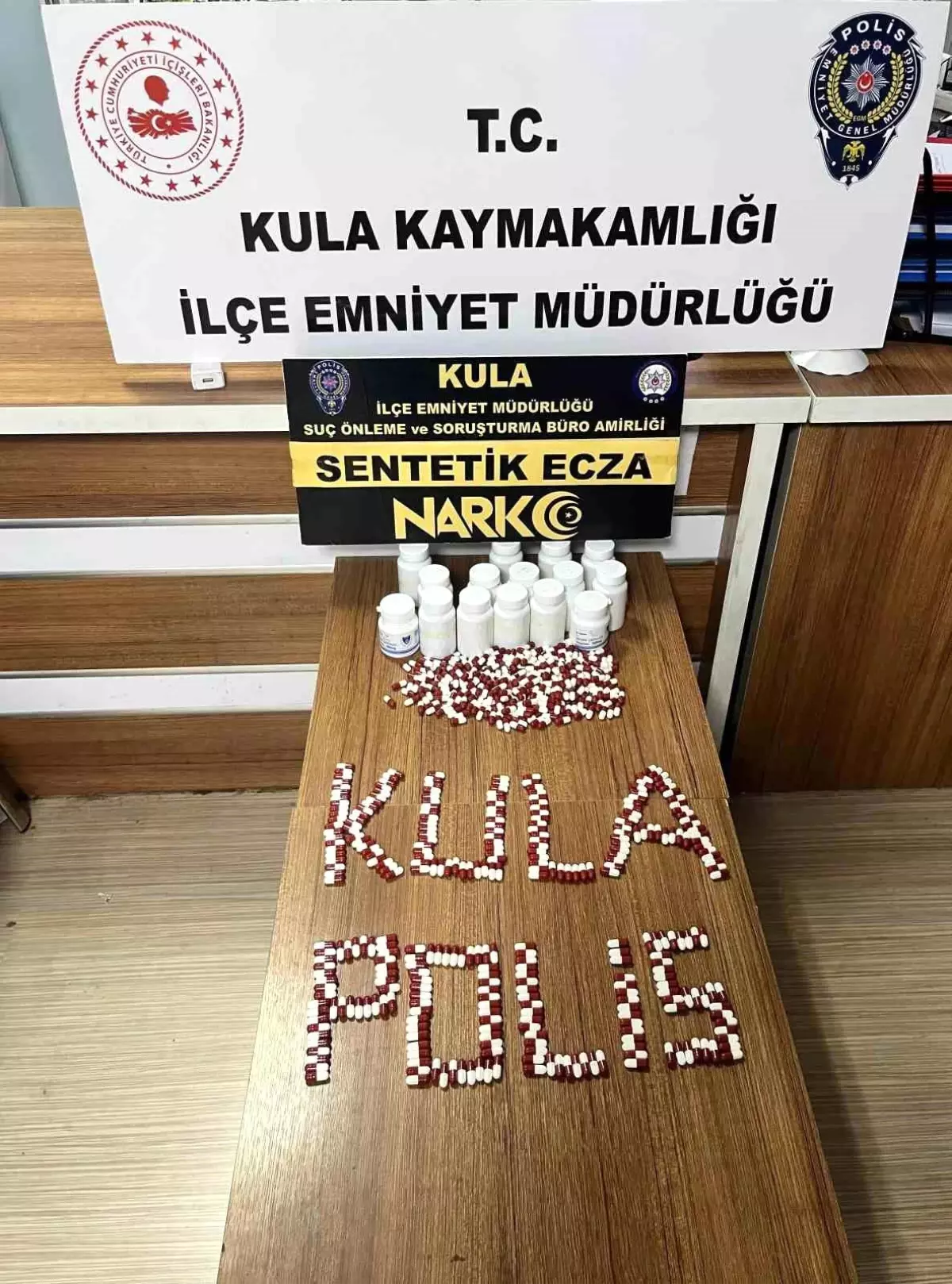 Manisa'da Uyuşturucu Operasyonu: 4 Şahıs Gözaltında