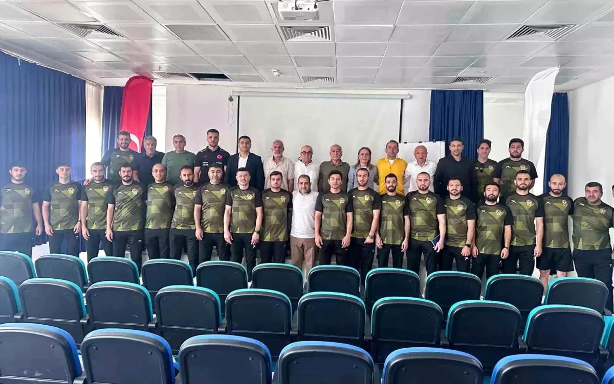 Malatya'da Hikmet Alkan UEFA C Futbol Antrenör Kursu Başladı