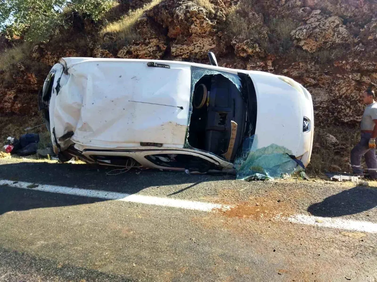 Mardin'de Trafik Kazası: 3 Yaralı