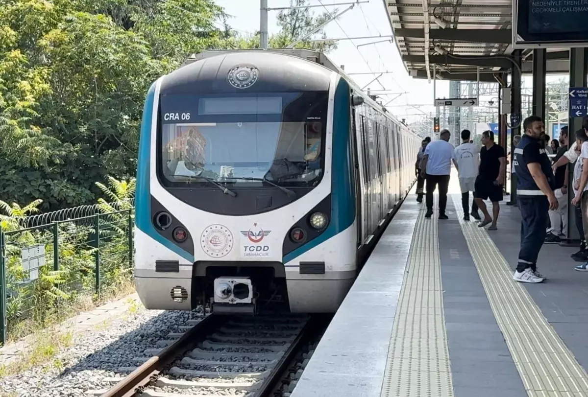 İstanbul Marmaray Ataköy İstasyonunda İntihar Olayı