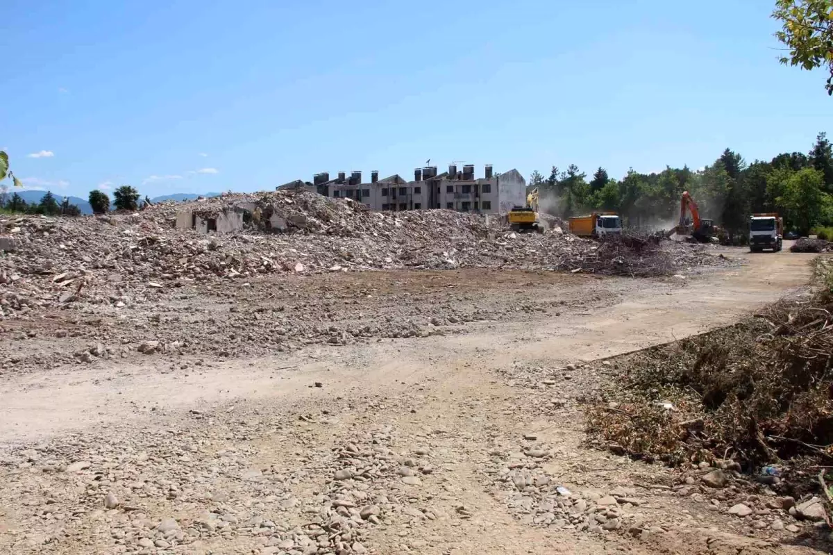 Samsun'da TOKİ Projesi İçin İlk Kazma Vuruldu