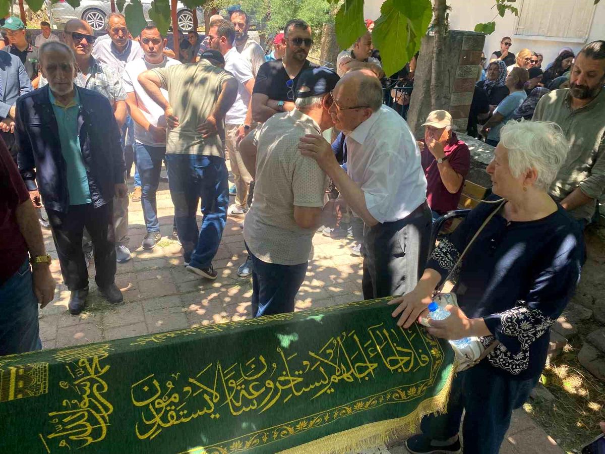 Batman'daki Kazada Hayatını Kaybeden Serdar Akgönül, Son Yolculuğuna Uğurlandı
