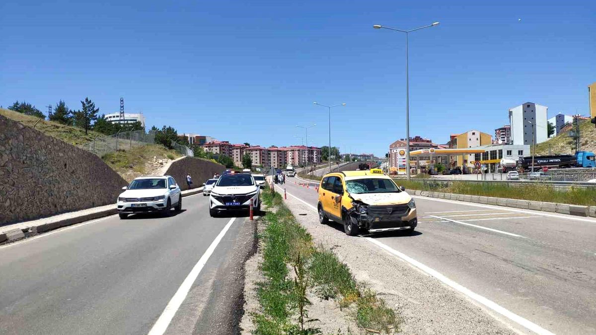 Bayburt'ta Trafik Kazası: Yaya Hayatını Kaybetti