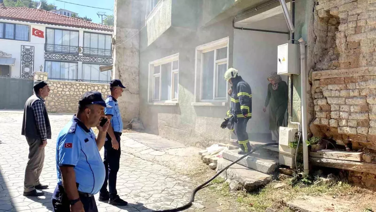 Kastamonu'da Bodrum Katında Yangın Çıktı