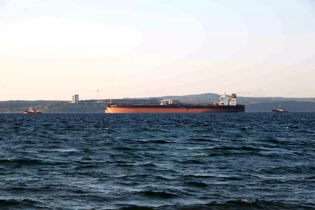 Çanakkale Boğazı'nda Tanker Gemisi Makine Arızası Yaşadı
