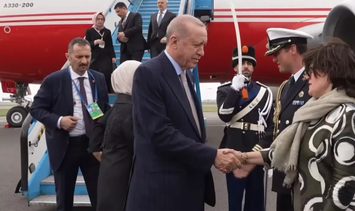 Cumhurbaşkanı Erdoğan, NATO Zirvesi için Hollanda'ya gitti