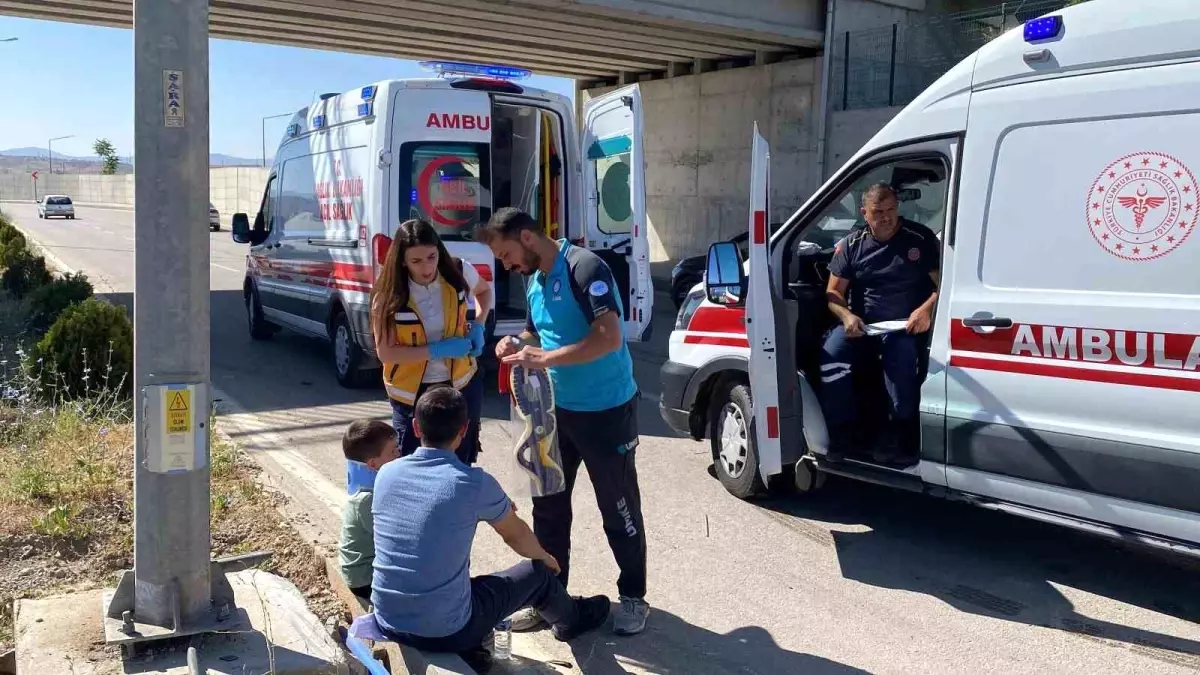 Elazığ'da Zincirleme Trafik Kazası: 3 Yaralı