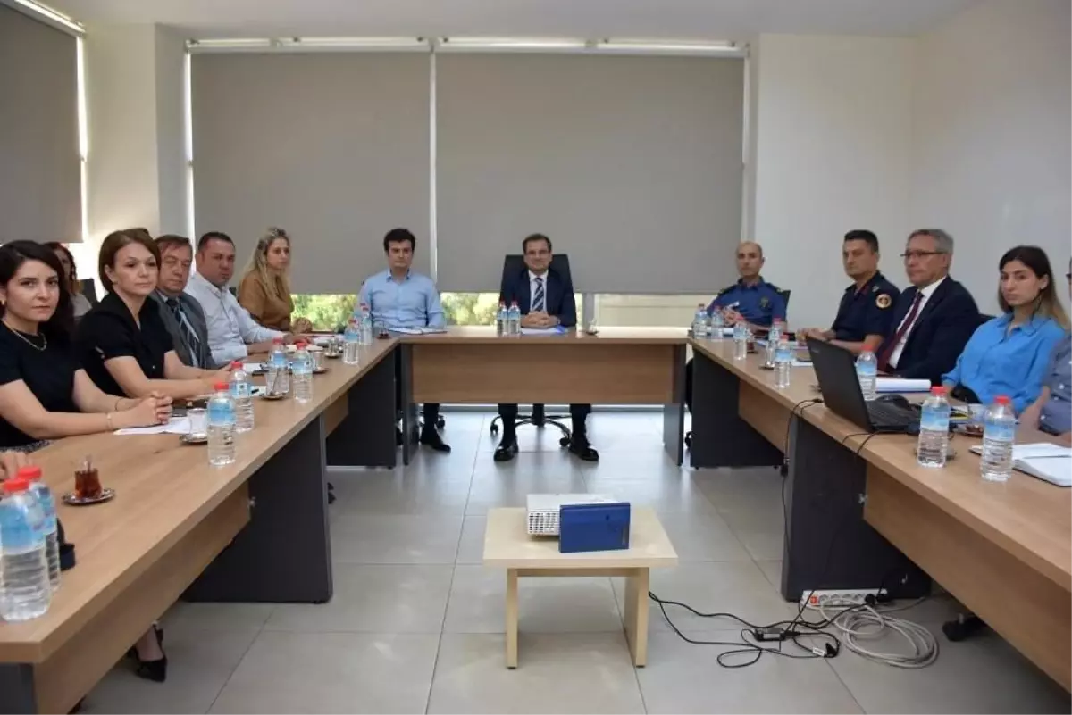 Salihli'de Kadına Yönelik Şiddetle Mücadele Toplantısı Gerçekleştirildi